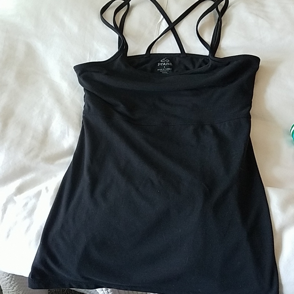 Black athletic tank top